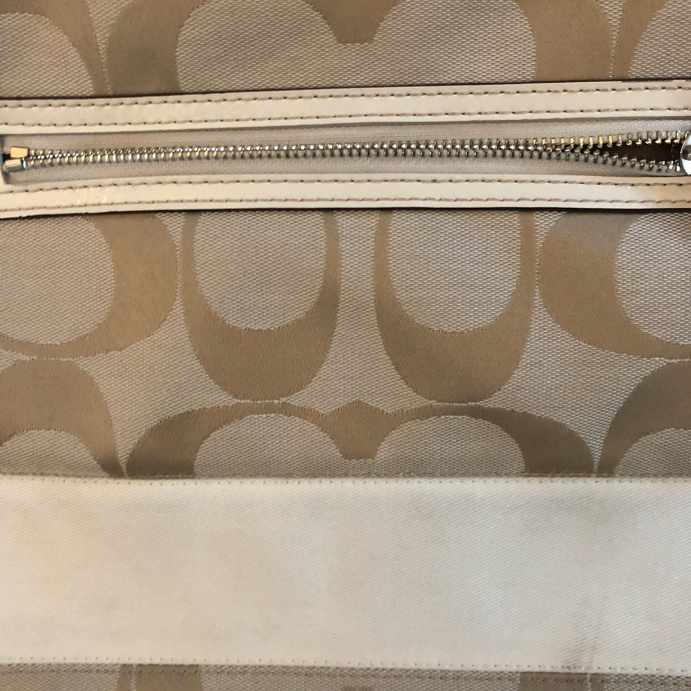 Authentic Coach Handbag - Picture 2 of 7